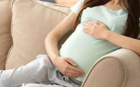 孕妇左下腹拉扯