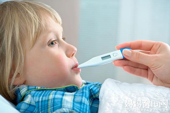 宝宝体温略有波动很正常 孩子体温升高≠发烧