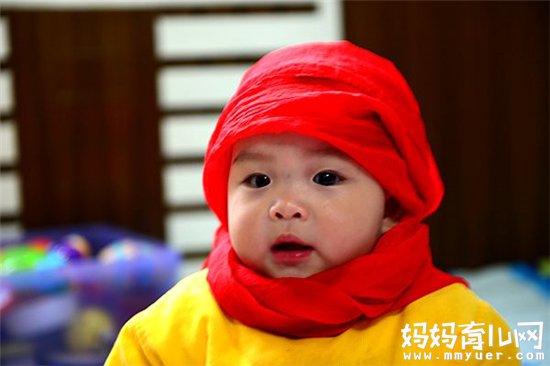 婴儿感冒该如何治疗 妈妈须知宝宝感冒的治疗之法