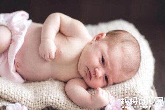 一个月宝宝拉肚子怎么办 对症治疗首当其冲