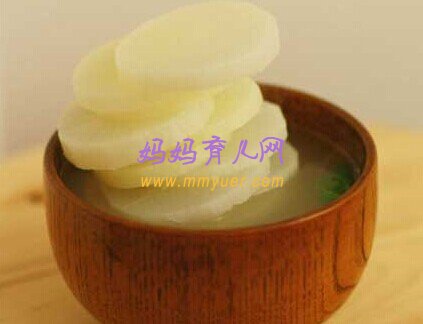 宝宝大便不畅 白萝卜熬梨水治疗便秘很见效