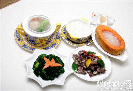 坐月子不能吃太多红糖吗 生完孩子要大补但这些要忌口