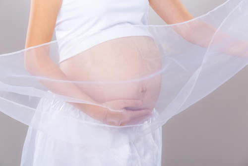太早怀孕易得病 高龄产妇风险大 女人生孩子最佳年是多少岁？