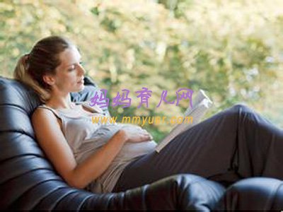 怀孕第3周 第16天胎教故事《小鲫鱼和小猫》