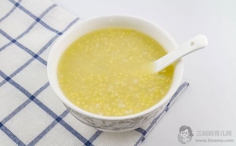 给宝宝吃蛋黄需注意什么