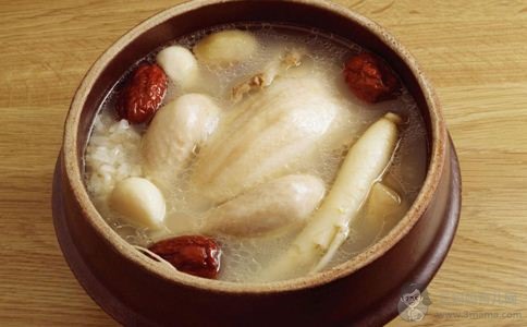 宝宝多大可以喝鸡汤