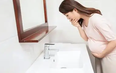 孕妇呕吐有血丝是怎么回事
