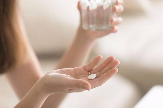 叶酸片一天中什么时候吃最好？早上吃还是晚上吃？
