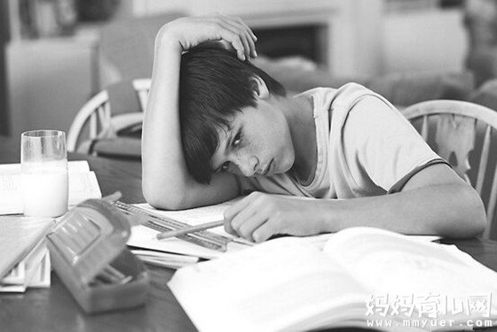 孩子做作业拖拉磨蹭怎么办的四方法 专治各种“磨洋工”