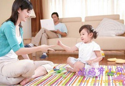 幼儿园托班健康教案：动一动真有趣