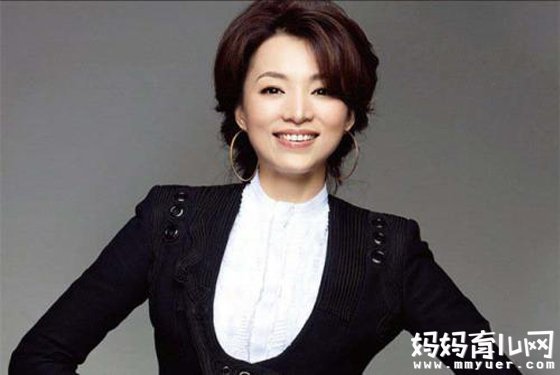 董卿的老公和孩子照片曝光 原来央视一姐董卿早已结婚生子