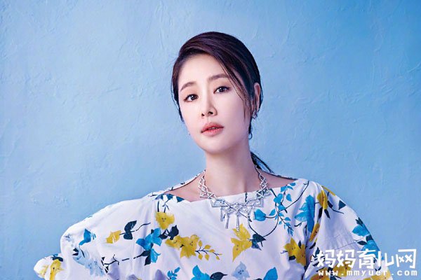 林心如素颜穿拖鞋出门如路人 不化妆不P图明星也是路人甲