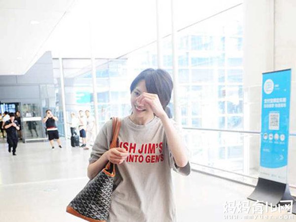 萌妹纸突然被“毁容” 郑爽嘴上疤痕怎么回事
