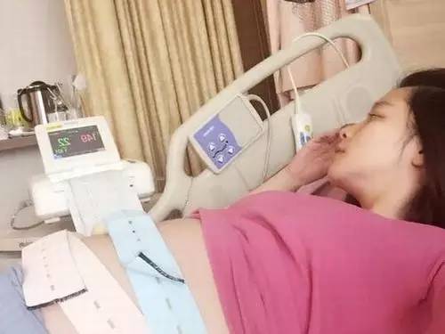 伊能静怀孕图片_怀孕高烧39度一天宝宝生下来健康_伊能静怀孕宝宝健康吗