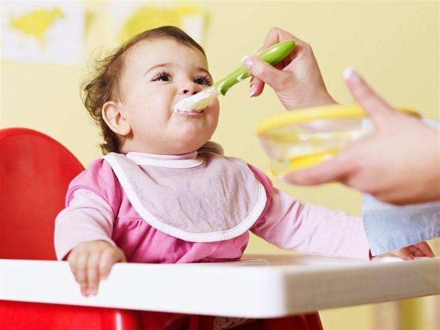 婴儿手心潮湿是健康吗_福利院领养健康婴儿_婴儿健康