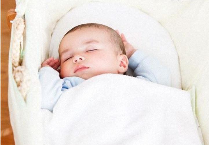 幼儿园健康育儿小常识健康_宝宝健康护理:年轻父母育儿必须知道的_年轻爸妈最关心的70个育儿问题