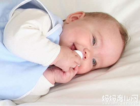 还在纠结安抚奶嘴到底该不该用？看完这篇文章就明白了
