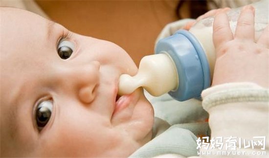 新生儿用什么奶瓶好 如何给新生宝宝选购合适的奶瓶