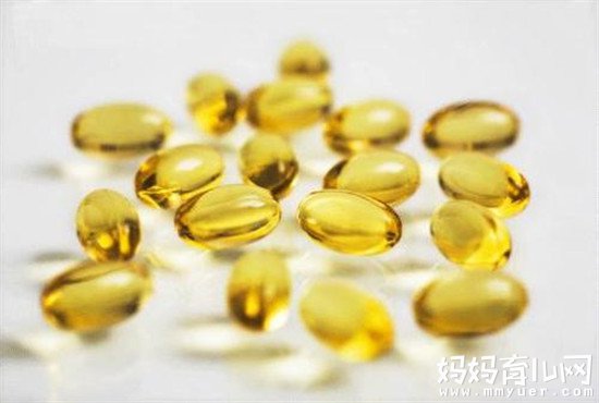 鱼肝油过量摄入可致中毒 宝宝鱼肝油吃到几岁就可以停