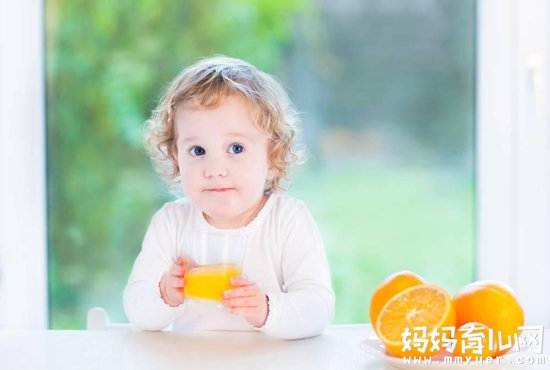 橙汁富含丰富的维生素C   6个月宝宝可以喝橙汁吗