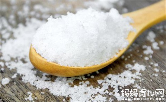 宝宝多大可以吃盐 这几种东西要等宝宝到了年龄再吃