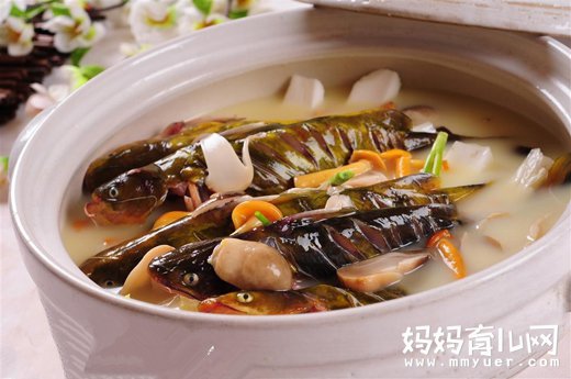 适当吃肉对宝宝的生长发育有好处，但要把握住量