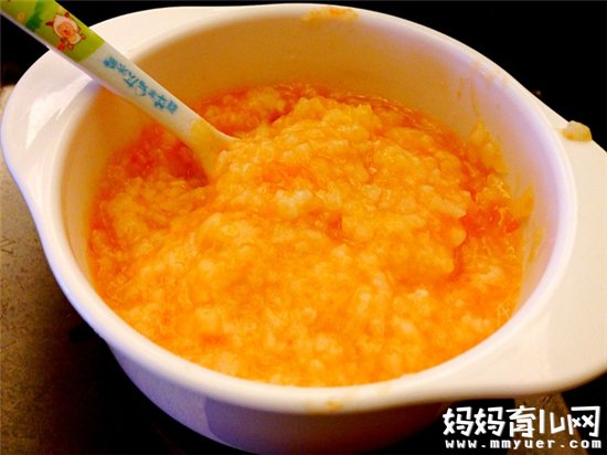 辅食越烂对宝宝越好吗 有关宝宝辅食的误区妈妈要知道