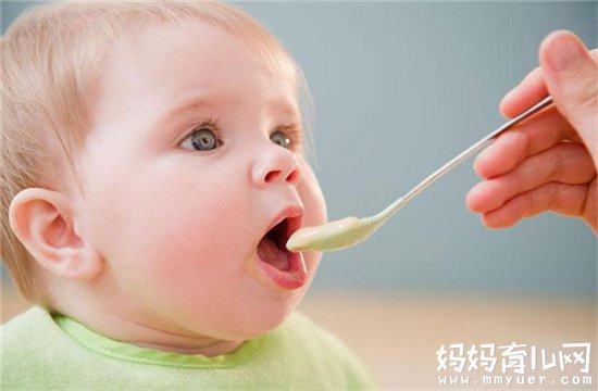 根据宝宝的长牙数量添辅食 辅食添加由软到硬、由细到粗