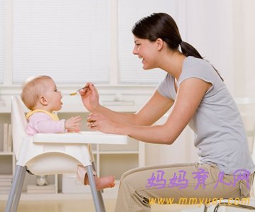 让宝宝爱上吃饭的小招数