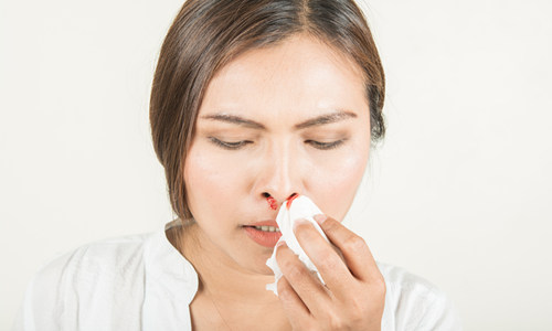 孕期流鼻血要做的第一件事不是仰头，来看看如何正确处理