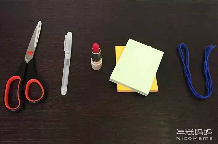 亲子旅行：带娃出门路上无聊，试试这三个小玩具