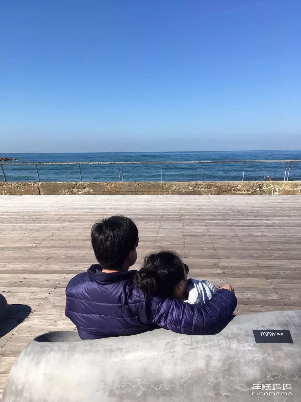 父母修养：老公决定抛下娃出门旅行，只为了哄老婆开心