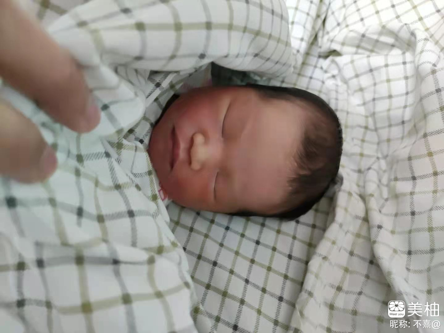 4.16卸货牛牛女宝宝一枚~分享一下顺产过程和孕期症状
