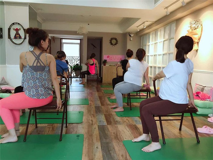 帝王受生子多胎孕中孕廷产_孕产瑜伽对妈妈的好处_帝后孕中孕延产